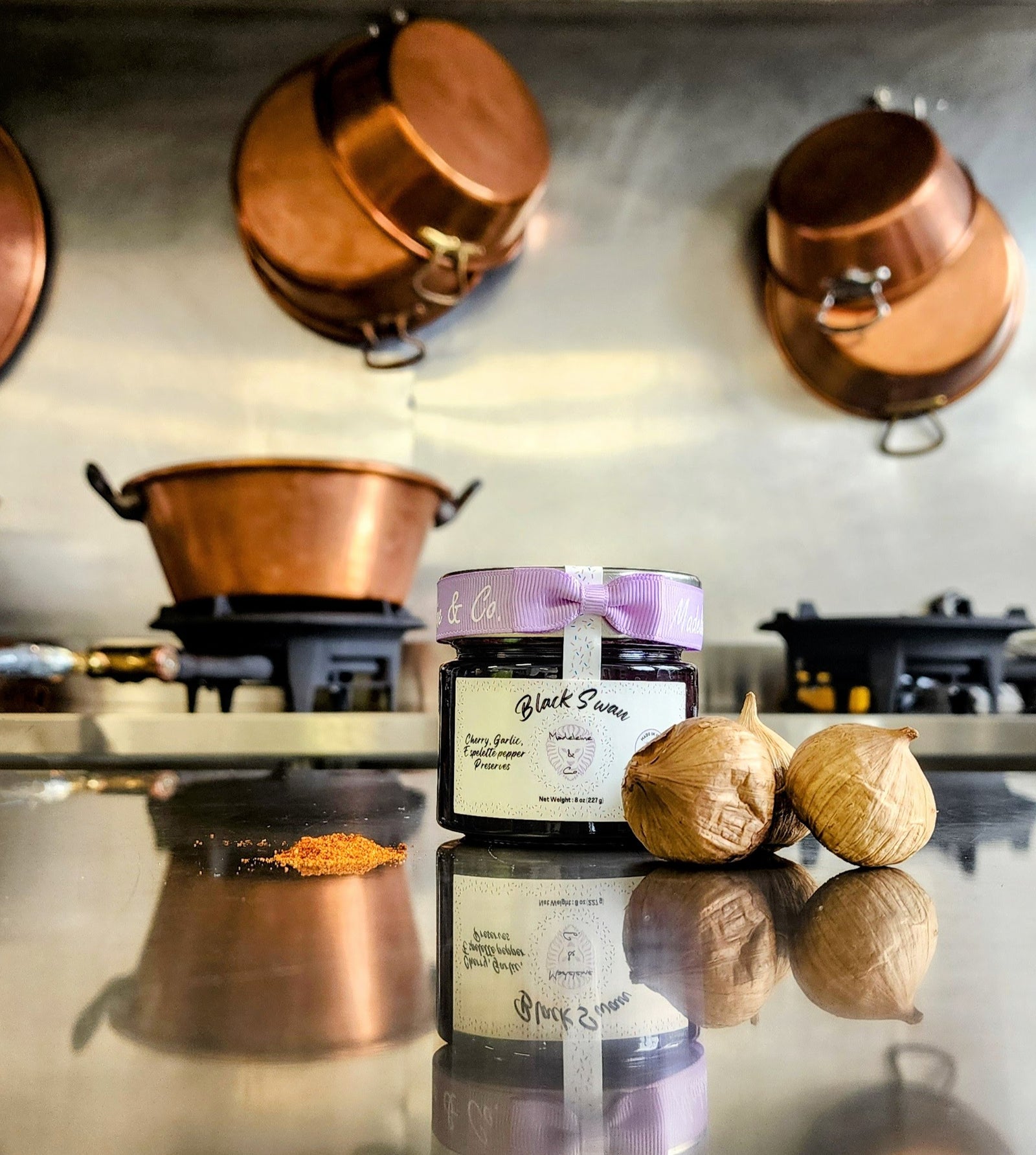 Black Swan – Madeleine & Co.